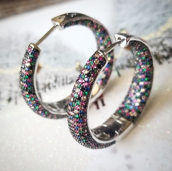 💎NEW💎GORGEOUS RAINBOW THICK HOOPS - Picture 3 of 8